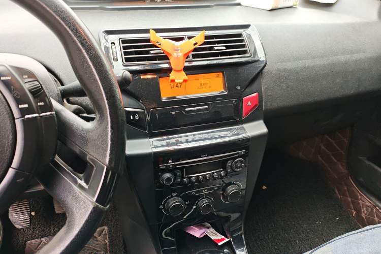 Used Citroen C-Quatre 2016 Classic Sedan 1.6L Manual CNG Audio And AC Panel