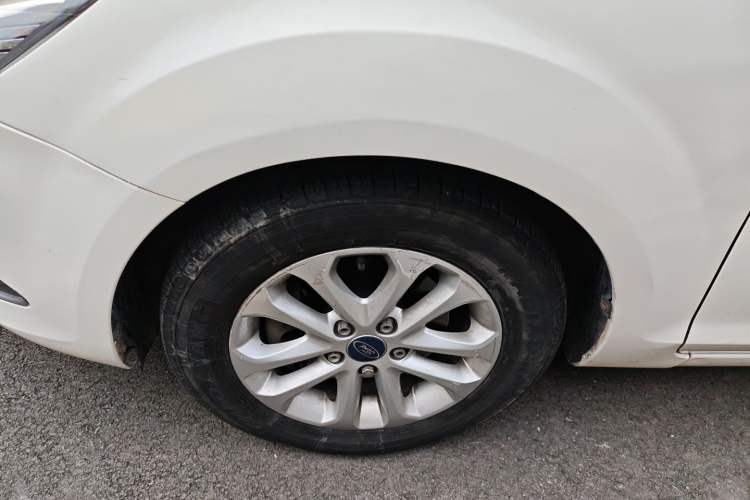 Used Ford Focus 2013 Hatchback Classic 1.8L Manual Base Model