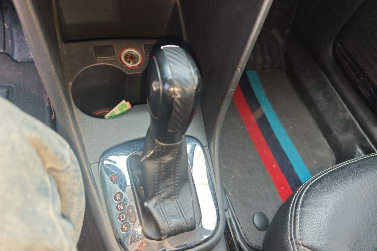 Used Volkswagen Polo 2011 1.6L Automatic ZhiShang Version
