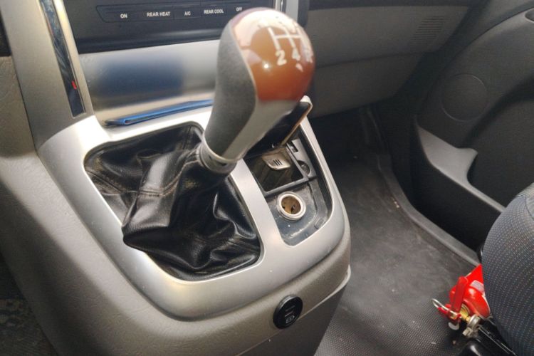 Used Foton Scenic G5 2020 2.0L Long-Wheelbase Flat-Roof 6-Seater Multi-Purpose Passenger Vehicle 1TZS