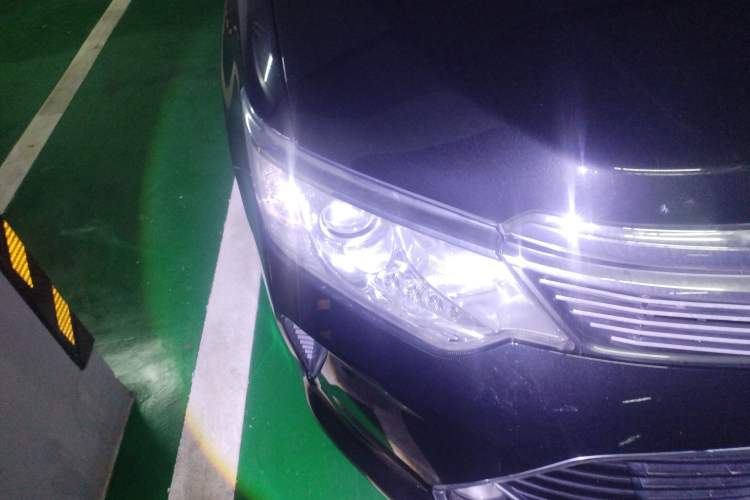 Used Toyota Camry 2016 2.0G 10th Anniversary Leading Edition Right Front Headlight