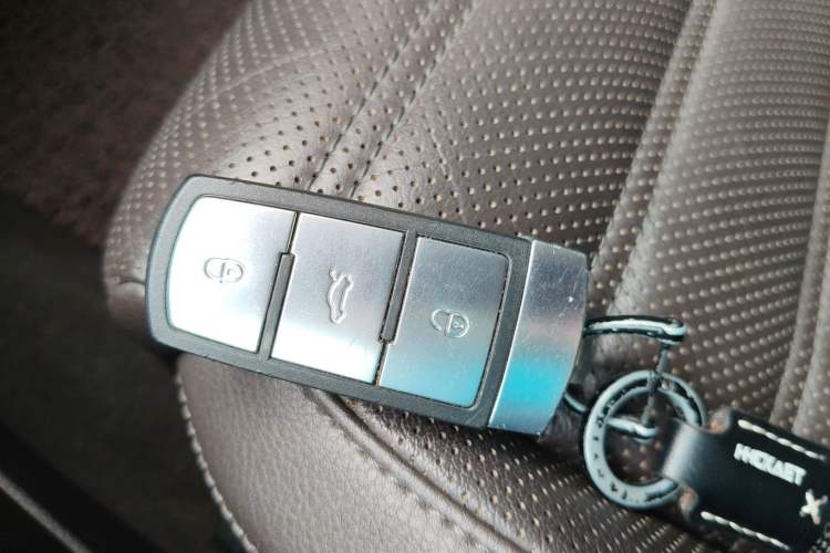 Used Volkswagen FAW-Volkswagen CC 2015 2.0 TSI Ultimate Model
