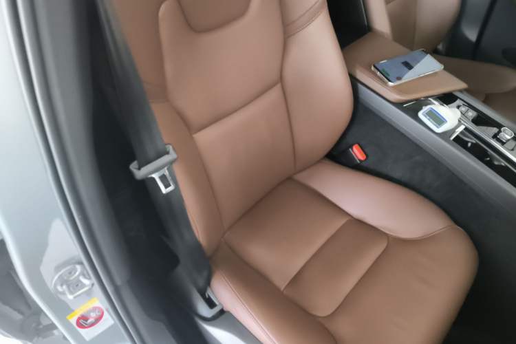 Used Volvo XC60 2024 B5 4x4 Smart Luxury Edition
