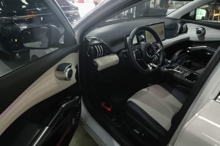 Used BYD Yuan PLUS 2022 430 km Luxury Version Driver Seat