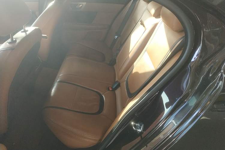 Used Jaguar XF 2014 XF 2.0T Luxury Edition