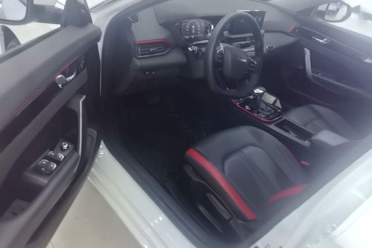 Used Dongfeng Aeolus Yixuan 2021 230T Automatic Chasing Shadow Edition
