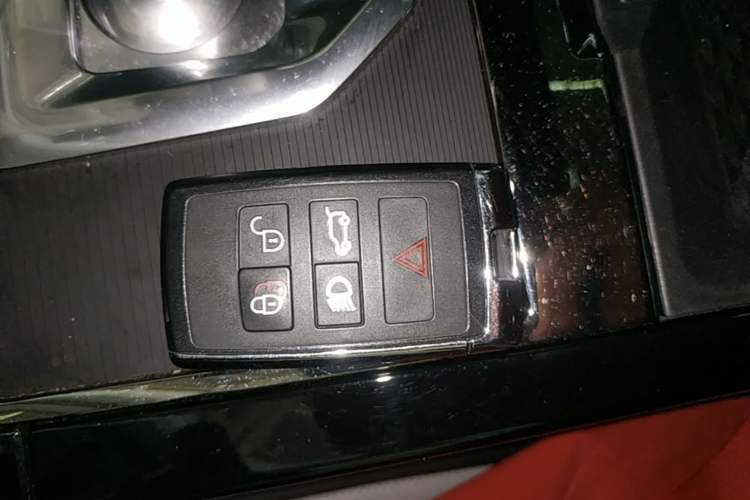 Used Land Rover Range Evoque 2020 249 PS R-DYNAMIC SE Sport Technology Edition
