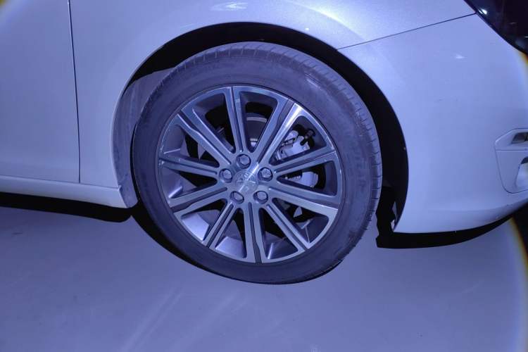 Used Peugeot 408 2014 1.8L Automatic Luxury Edition
