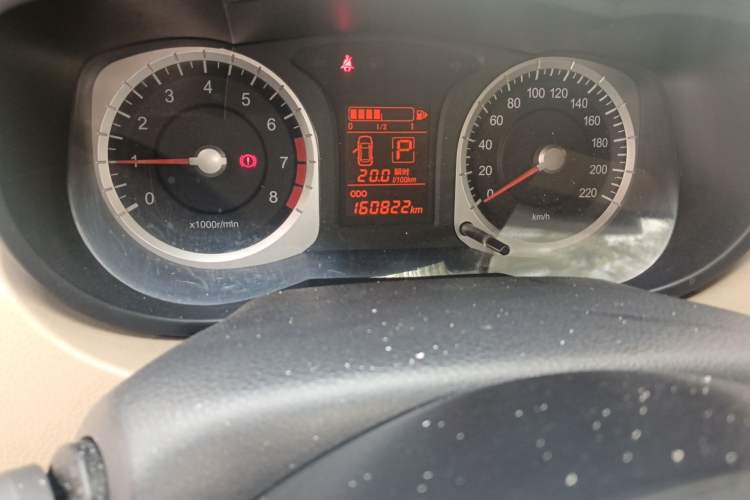 Used Venucia R50 2013 1.6L Automatic Fashion Edition Odometer Close Up