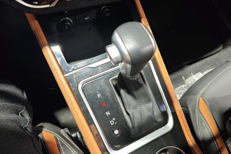 Used Zotye T300 2017 1.5T CVT Luxury Model
