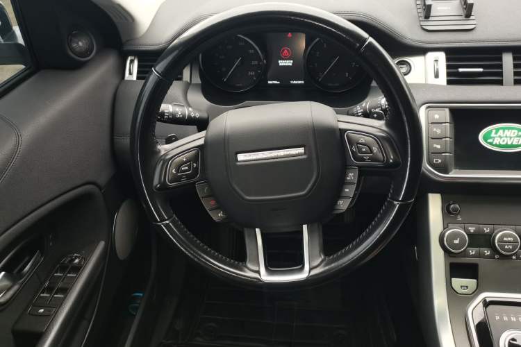 Used Land Rover Range Evoque 2018 240PS PURE Style Edition Steering Wheel
