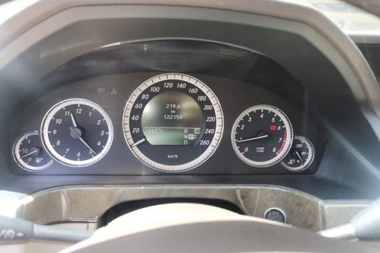 Used Mercedes-Benz E-Class 2009 E 300 Elegant Model
