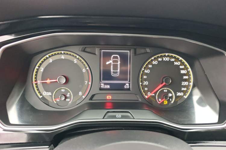 Used Volkswagen Sagitar 2019 200TSI DSG Comfort Version China VI Standard Instrument Cluster