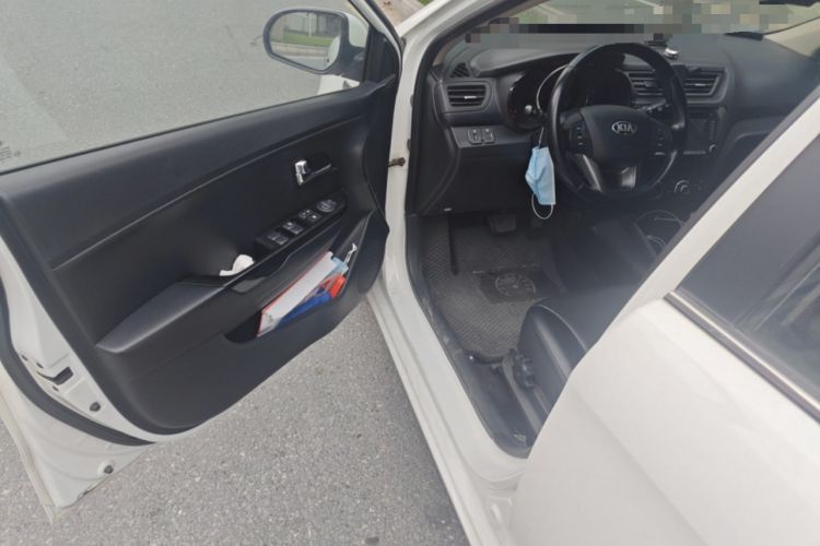 Used Kia K2 2012 Hatchback 1.6L AT Premium Driver Seat