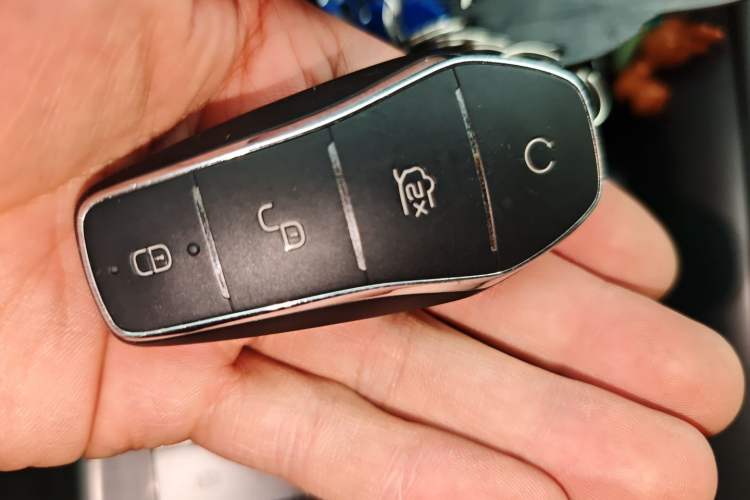 Used BYD Song L EV 2025 Intelligent Driving Version 662 km LiDAR Excellence Edition