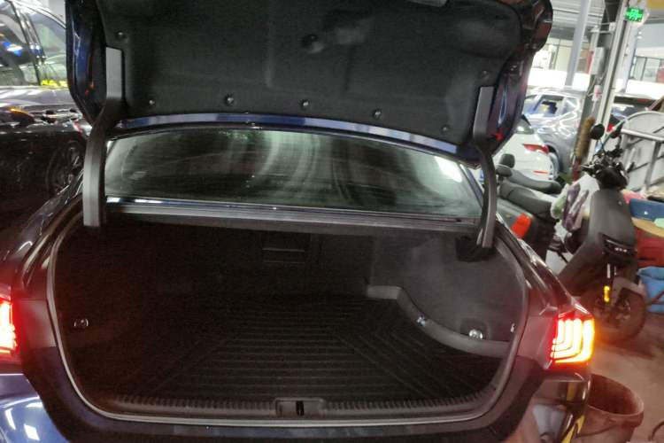 Used Lexus ES 2022 200 Excellence Edition
