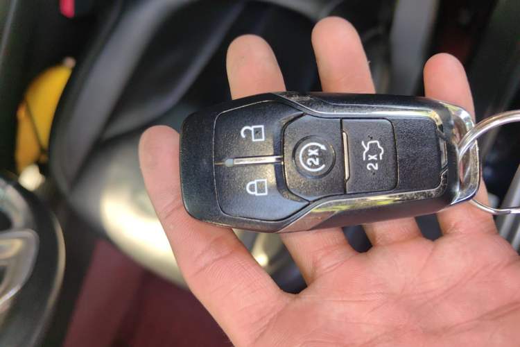 Used Lincoln MKX 2015 2.0T Two-Wheel Drive Deluxe Edition Vehicle Key