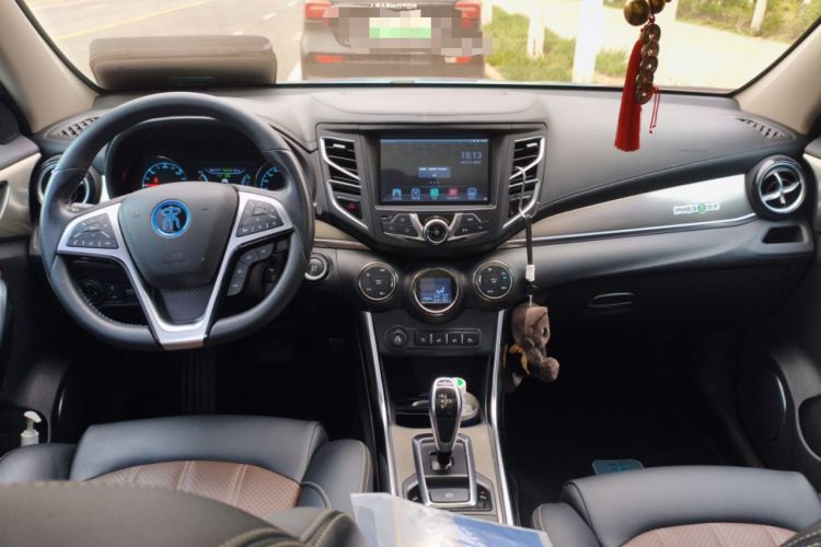 Used BYD Song New Energy 2017 Song EV300 Prestige Model Center Console