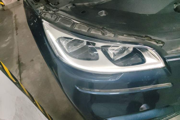 Used Lincoln Aviator New Energy 2020 3.0T V6 All-Wheel-Drive High-Performance Plug-in Hybrid Right Front Headlight