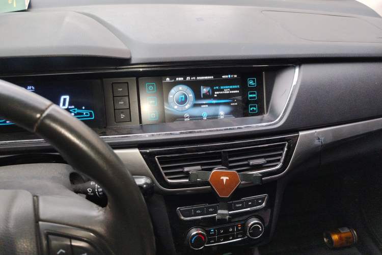 Used CHANGAN KAICHENG Oushang A600 2016 1.5L Manual Luxury 7-Seater