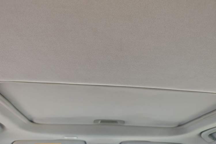 Used MG 3 2014 1.5L AMT Luxury Edition Headliner