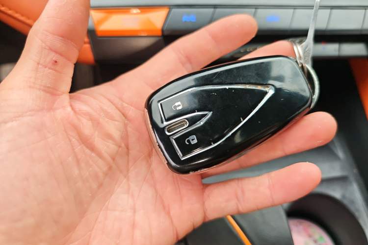 Used CHANGAN UNI-V 2023 1.5T Sport Edition
