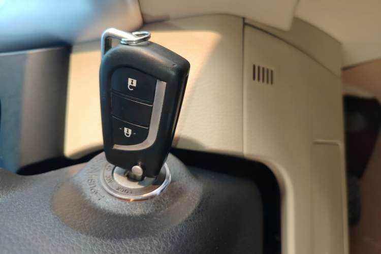 Used Toyota Highlander 2018 2.0T Two-Wheel Drive Elite Edition 7 Seats Emission Standard China V
