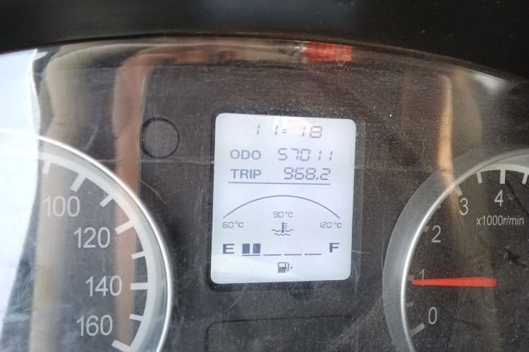 Used Jinbei Hiace X30  Odometer Close Up