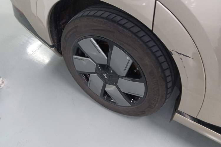 Used XPeng X9 2024 702 Ultra-Long Range Pro
