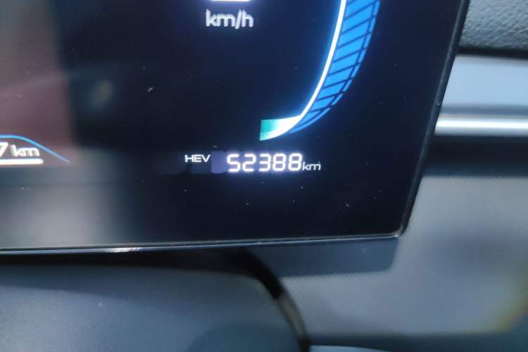 Used BYD Destroyer 05 2024 HONOR Edition DM-i 55KM Luxury Model Odometer Close Up