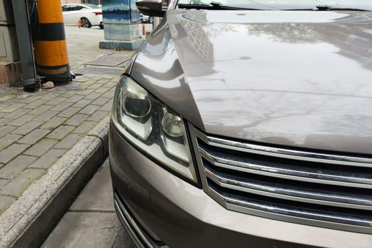 Used Volkswagen Magotan 2012 Facelift 2.0 TSI Prestige Model
