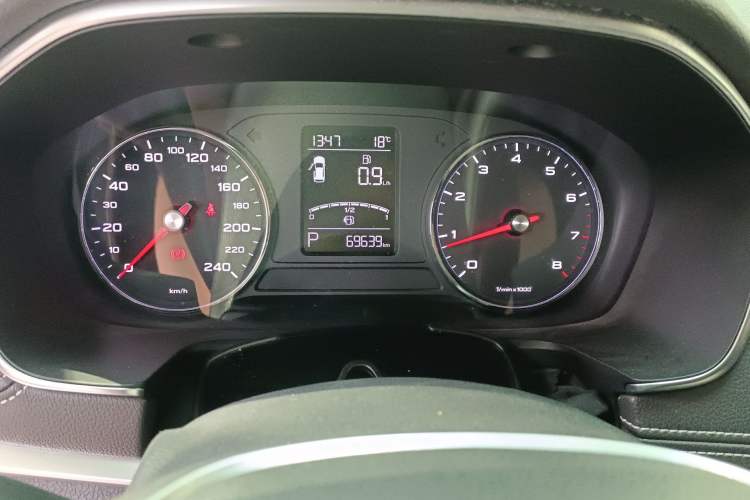 Used Roewe RX5 2018 20T Two-Wheel Drive Automatic Internet Smart Edition Instrument Cluster