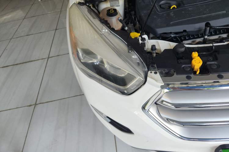 Used Ford Kuga 2018 EcoBoost 180 Two-Wheel-Drive Platinum Edition
