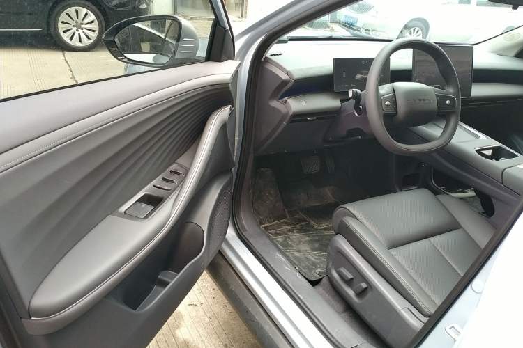 Used Nissan N6 2026 Model 180 Pro