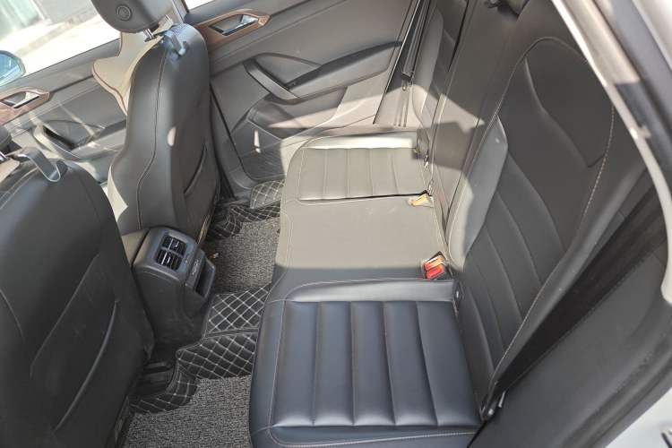 Used Volkswagen Tharu 2019 280TSI Two-Wheel Drive Luxury Version China VI Standard
