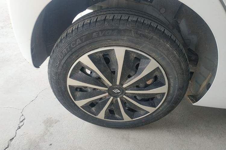 Used JMEV Xiao Qilin 2024 201km Comfort Version Exterior 4