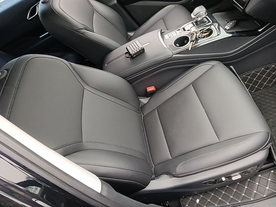 Hongqi HS3 PHEV 2025 Model 117km Jingwei Edition — снимка 19