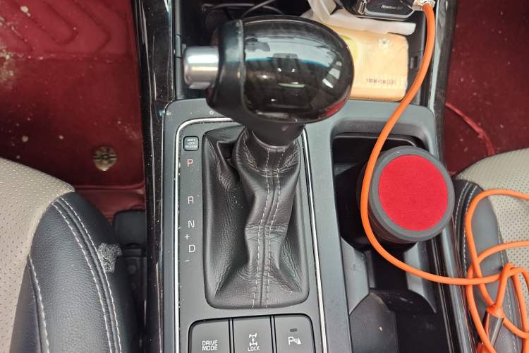 Used Kia Sorento 2015 Sorento L 2.2T Diesel 4WD Elite Edition 7 Seats China IV Standard