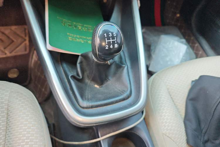 Used Ford Escort 2017 1.5L Manual Comfort Model Gear Lever