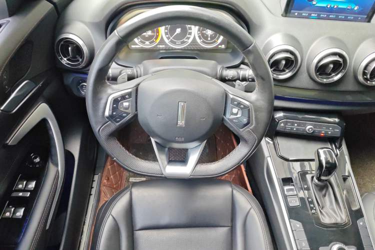 Used Wey VV7 2017 2.0T Luxury Model Steering Wheel