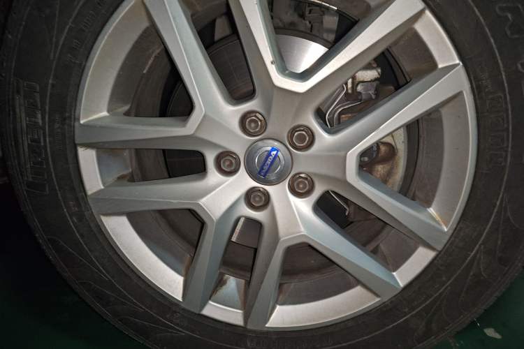 Used Volvo XC60 2017 T5 AWD Smart Upgrade Model
