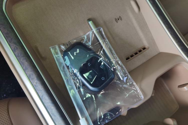 Used ONVO Luxeed L90 2025 Model—Max Six-Seater Version
