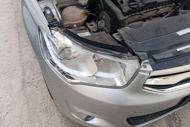 Used Citroen Elysee 2015 Zhishang Edition 1.6L Manual Fashion Model