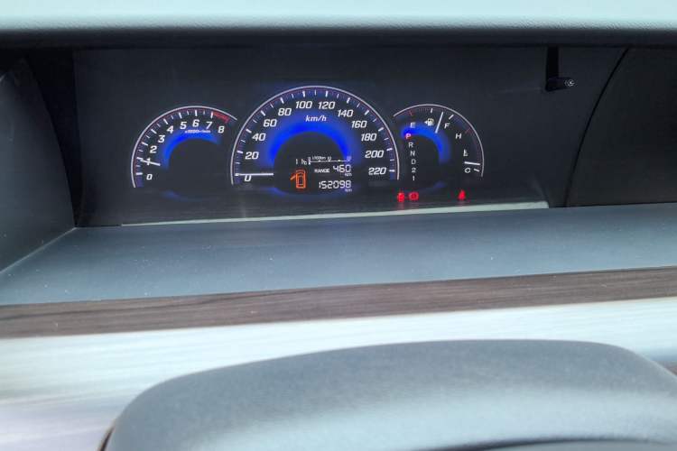 Used Honda Elysion 2012 2.4L VTi-S Prestige Edition Odometer Close Up