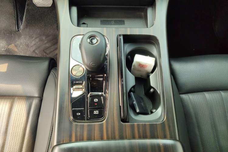 Used GAC Trumpchi M8 2023 Zongshi Series 400T Ultimate Edition Gear Lever