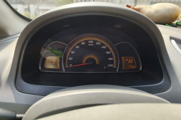 Used Chevrolet Sail 2011 Sedan 1.4L AMT Happiness Edition