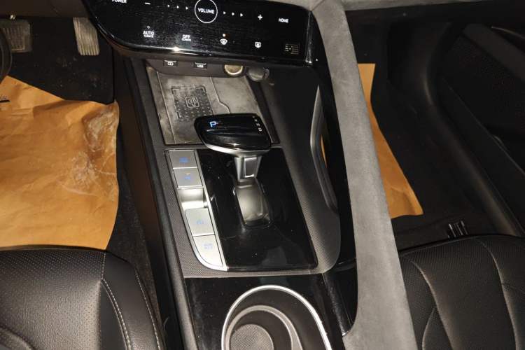 Used Hyundai Elantra 2021 1.5L CVT LUX Prestige Edition