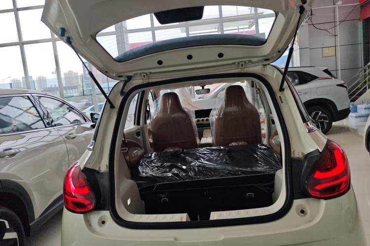 Used Wuling Bingo 2025 333 km Lingxi Deluxe Edition Trunk