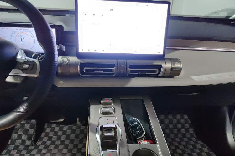 Used GAC Trumpchi EMKOO 2022 2.0 ATK TwinStar Max Edition Audio And AC Panel