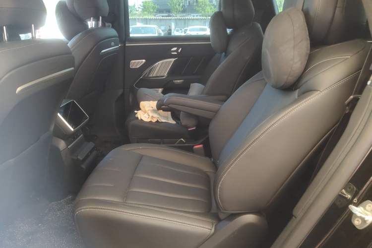 Used ONVO Luxeed L90 2025 Model—Max Six-Seater Version
